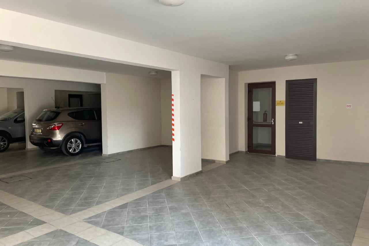 Eleona'S Royal Gardens By Yiota - Luxury 2 Bed Apartment In Exclusive Complex Пея Екстериор снимка